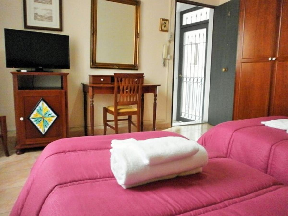 I Cappuccini Rooms Katanya Dış mekan fotoğraf